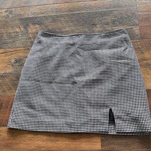Forever 21 Black and White Houndstooth Pencil Skirt